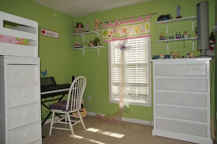6582 Sylvan Brook Road Roanoke, VA 24018 - Photo 22 of 32 Bedroom 2