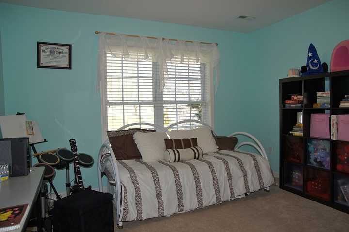 6582 Sylvan Brook Road Roanoke, VA 24018 - Photo 23 of 32 Bedroom 3