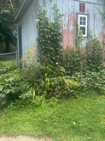 $180,000 | 53075 Maple Street, Dowagiac, MI 49047