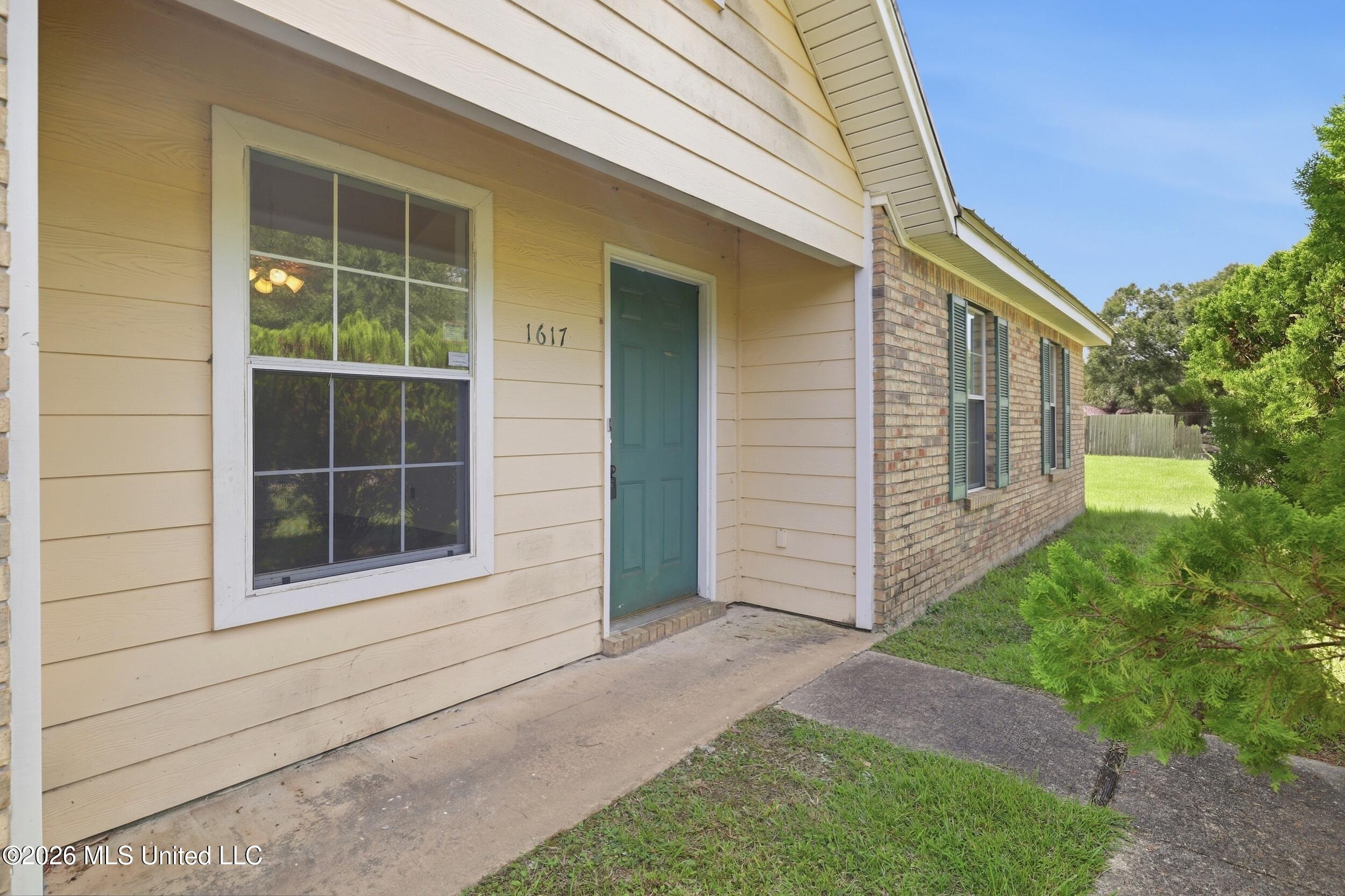 1617 Springridge Road Gautier, MS 39553 - Photo 7 of 39 7_r6__2673