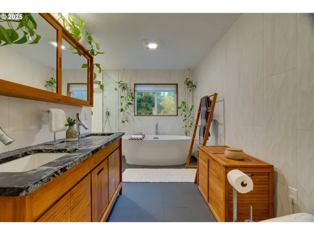 $599,900 | 2733 Northeast 92nd Avenue, Portland, OR 97220