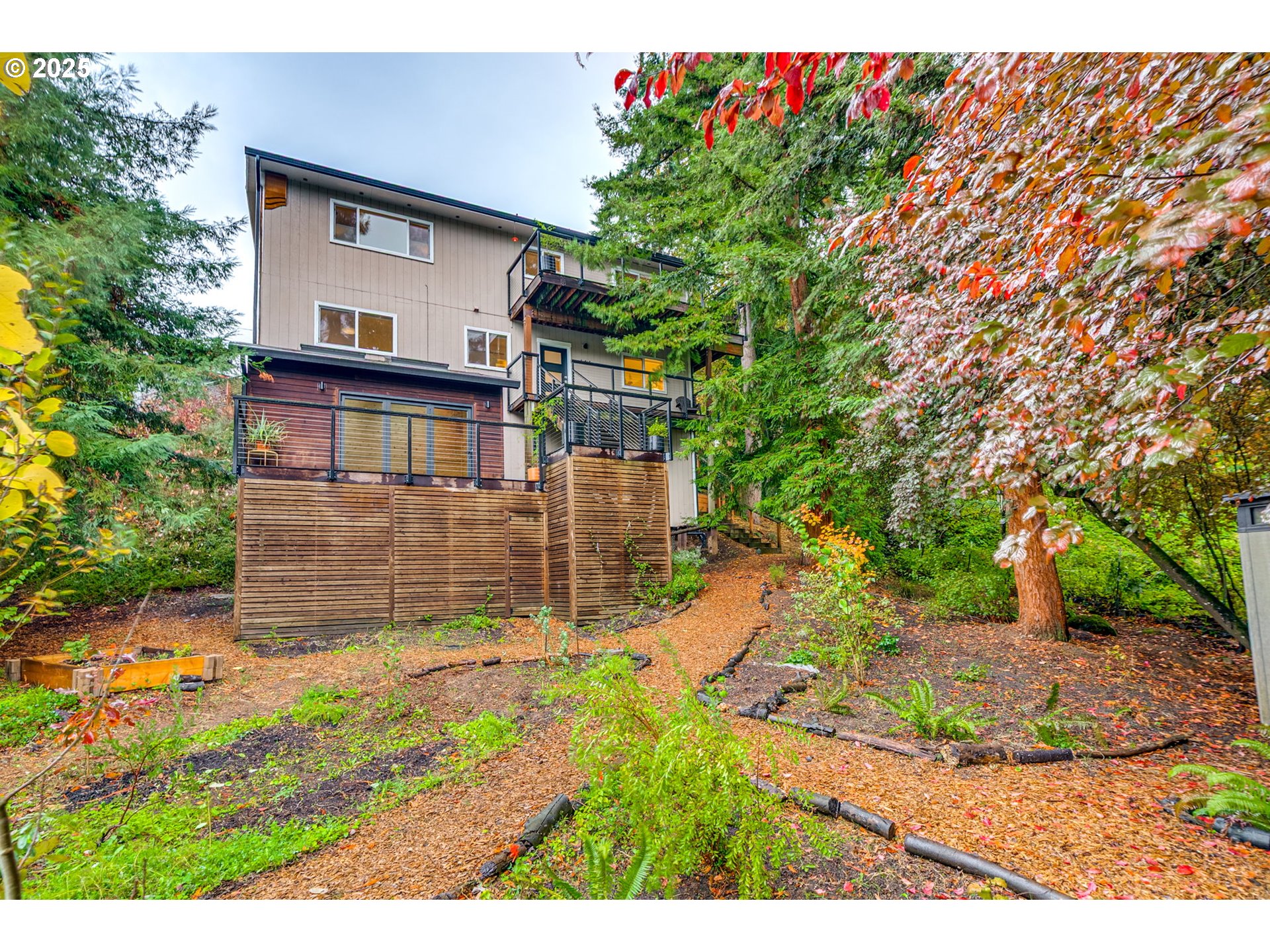 2733 Northeast 92nd Avenue Portland, OR 97220 - Photo 46 of 48 a view of a backyard with a tree