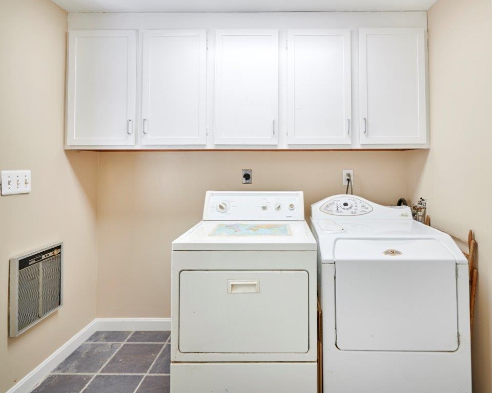 103 Gilcreast Road Londonderry, NH 03053 - Photo 11 of 26 Gallery Image 11