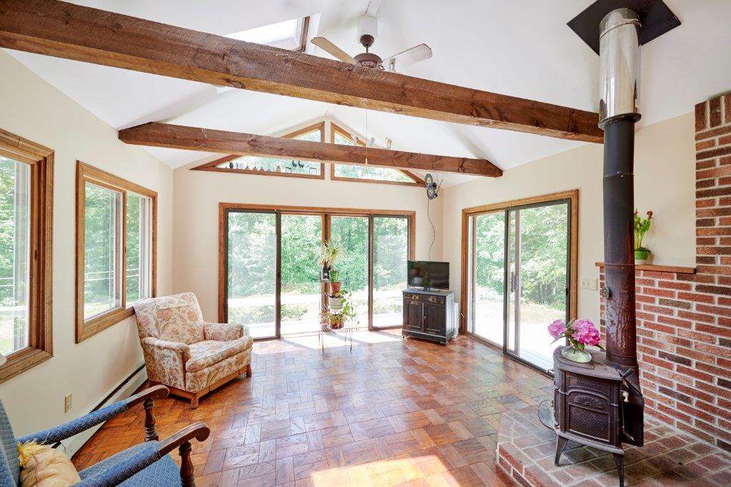 103 Gilcreast Road Londonderry, NH 03053 - Photo 8 of 26 Gallery Image 8