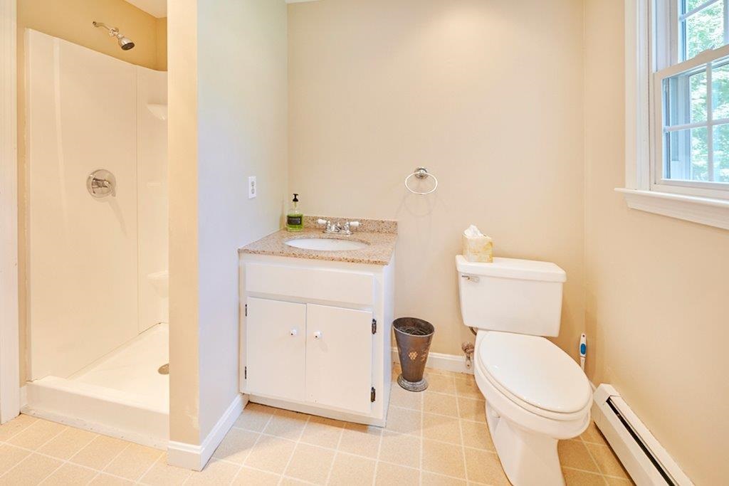 103 Gilcreast Road Londonderry, NH 03053 - Photo 10 of 26 Gallery Image 10