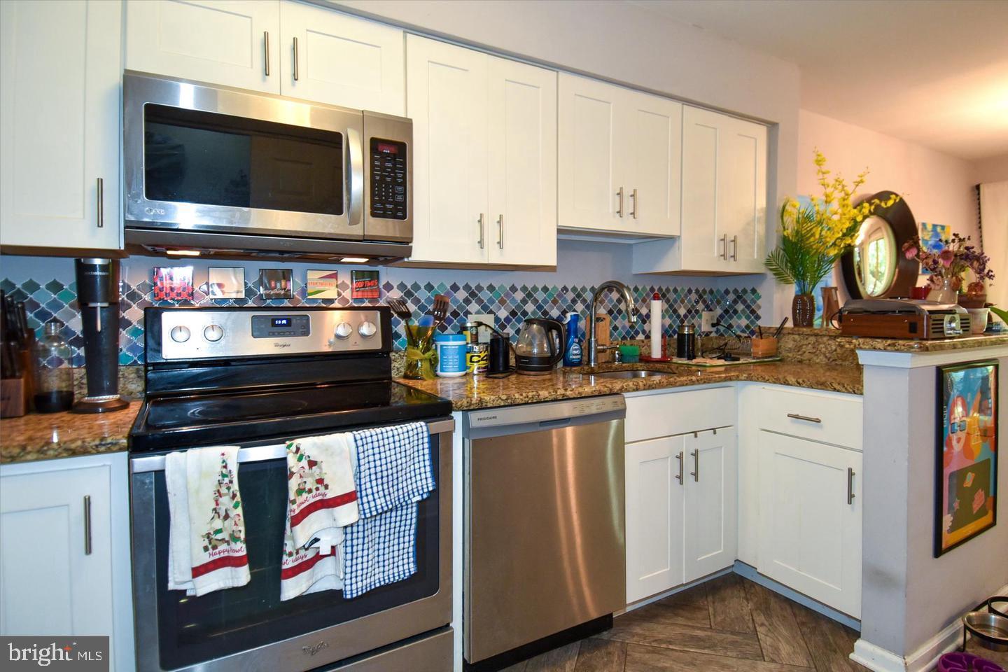 11100 Beaver Trail Court Reston, VA 20191 - Photo 12 of 28