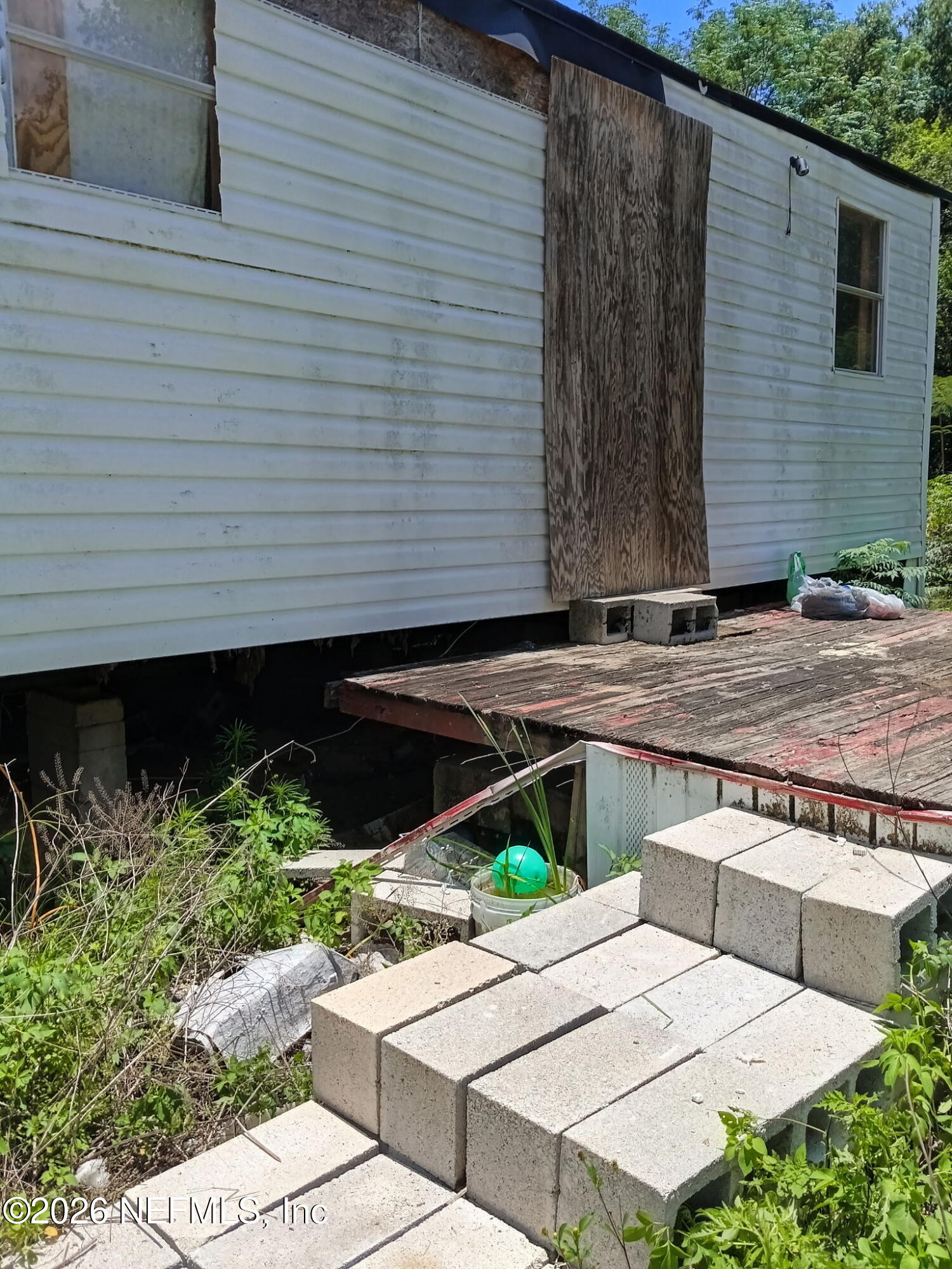 147 2nd Way Interlachen, FL 32148 - Photo 5 of 13 MOBILHOME LADO 2