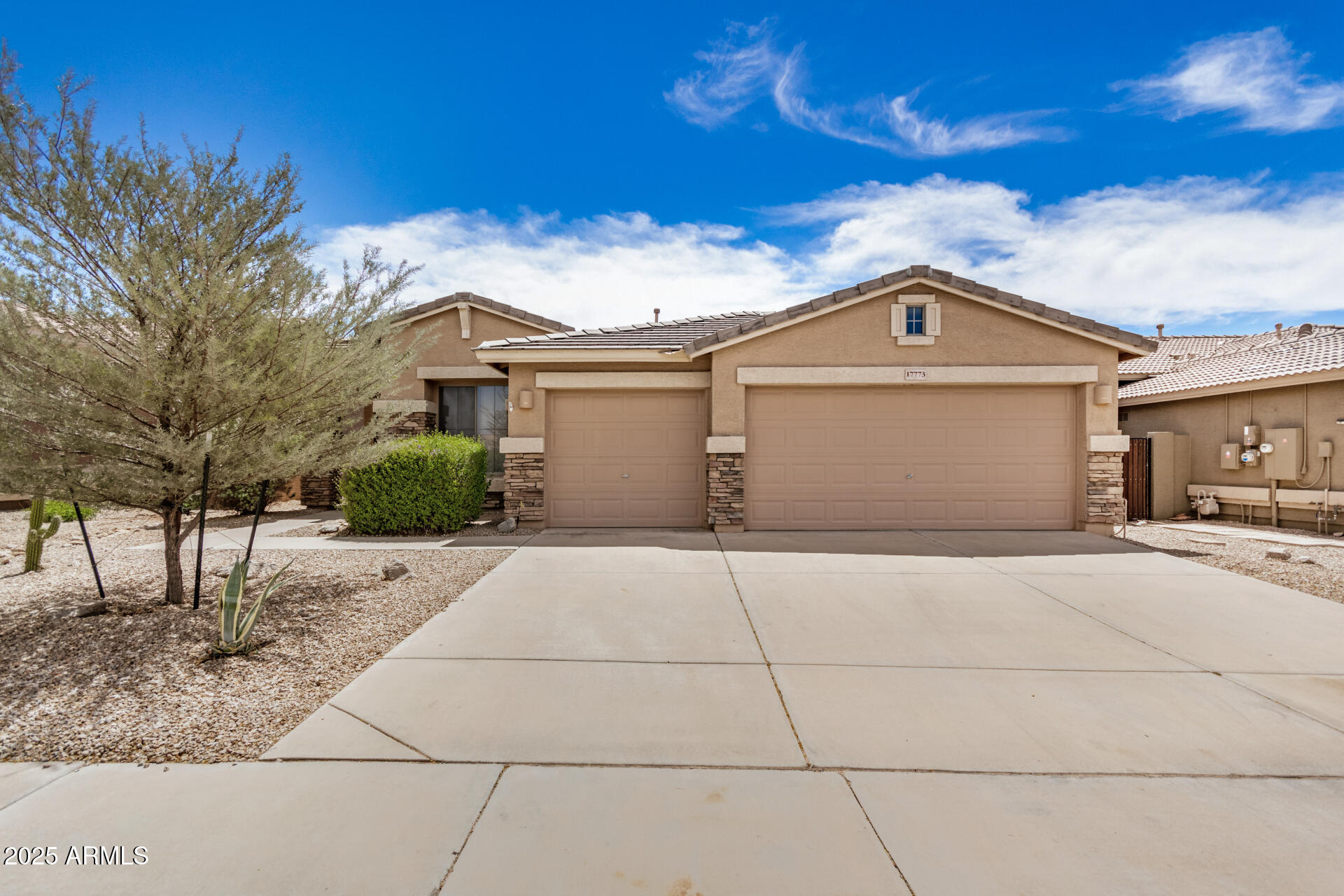 17773 Manso Street Goodyear, AZ 85338 - Photo 2 of 36 02 - Manso