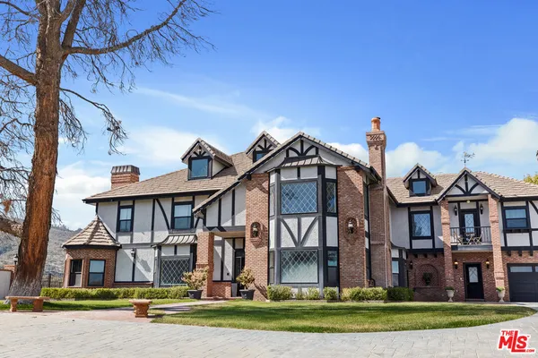 $11,975,000 | 28765 Pine Canyon Road, Lake Hughes, CA 93532