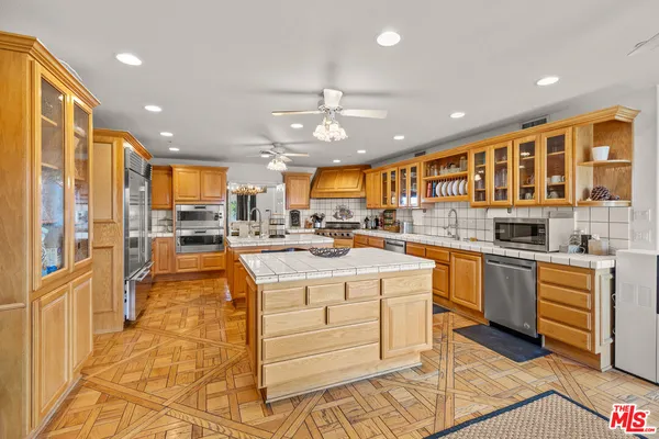 $11,975,000 | 28765 Pine Canyon Road, Lake Hughes, CA 93532