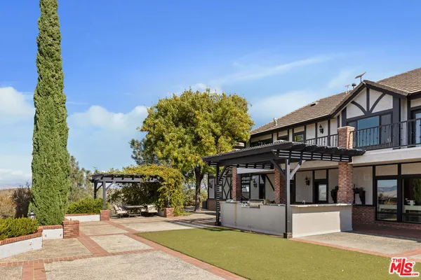 $11,975,000 | 28765 Pine Canyon Road, Lake Hughes, CA 93532