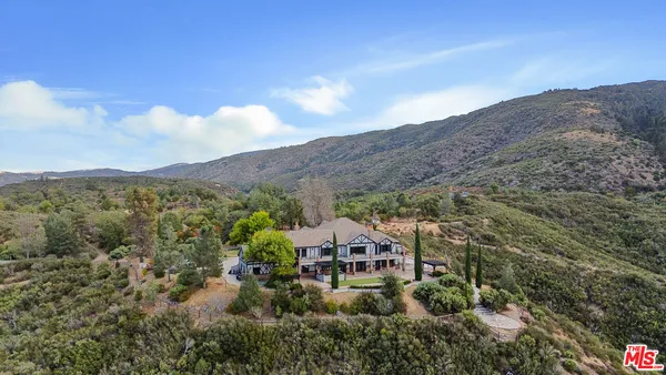 $11,975,000 | 28765 Pine Canyon Road, Lake Hughes, CA 93532