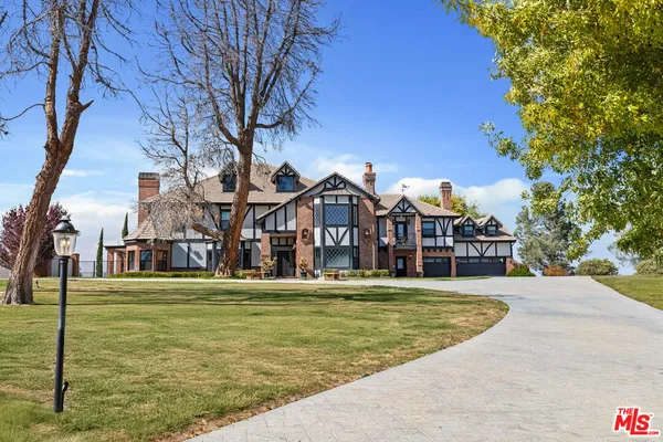 $11,975,000 | 28765 Pine Canyon Road, Lake Hughes, CA 93532