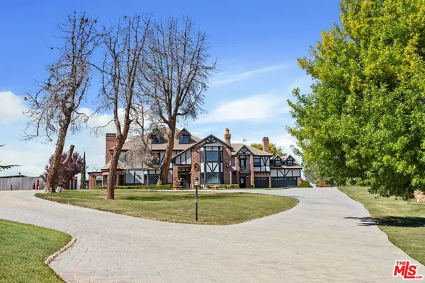 $11,975,000 | 28765 Pine Canyon Road, Lake Hughes, CA 93532