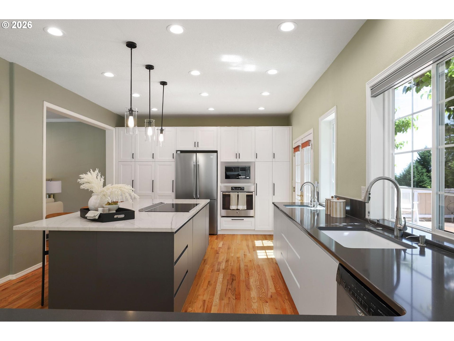 13436 Southwest Clearview Way Tigard, OR 97223 - Photo 13 of 40