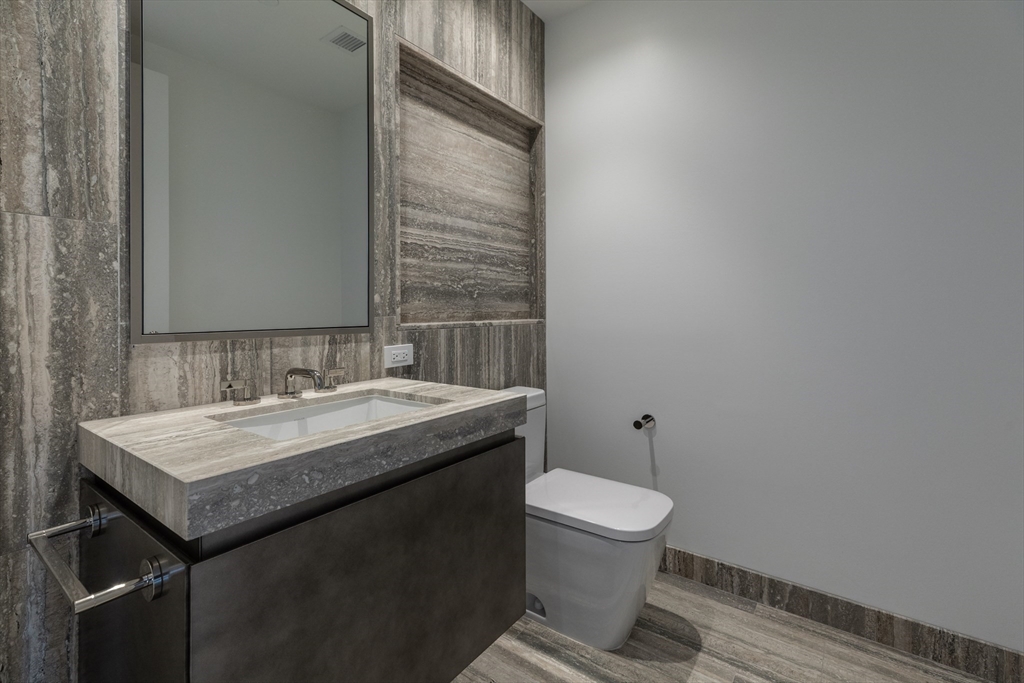 682 Atlantic Avenue, Unit 4210A Boston, MA 02111 - Photo 17 of 42