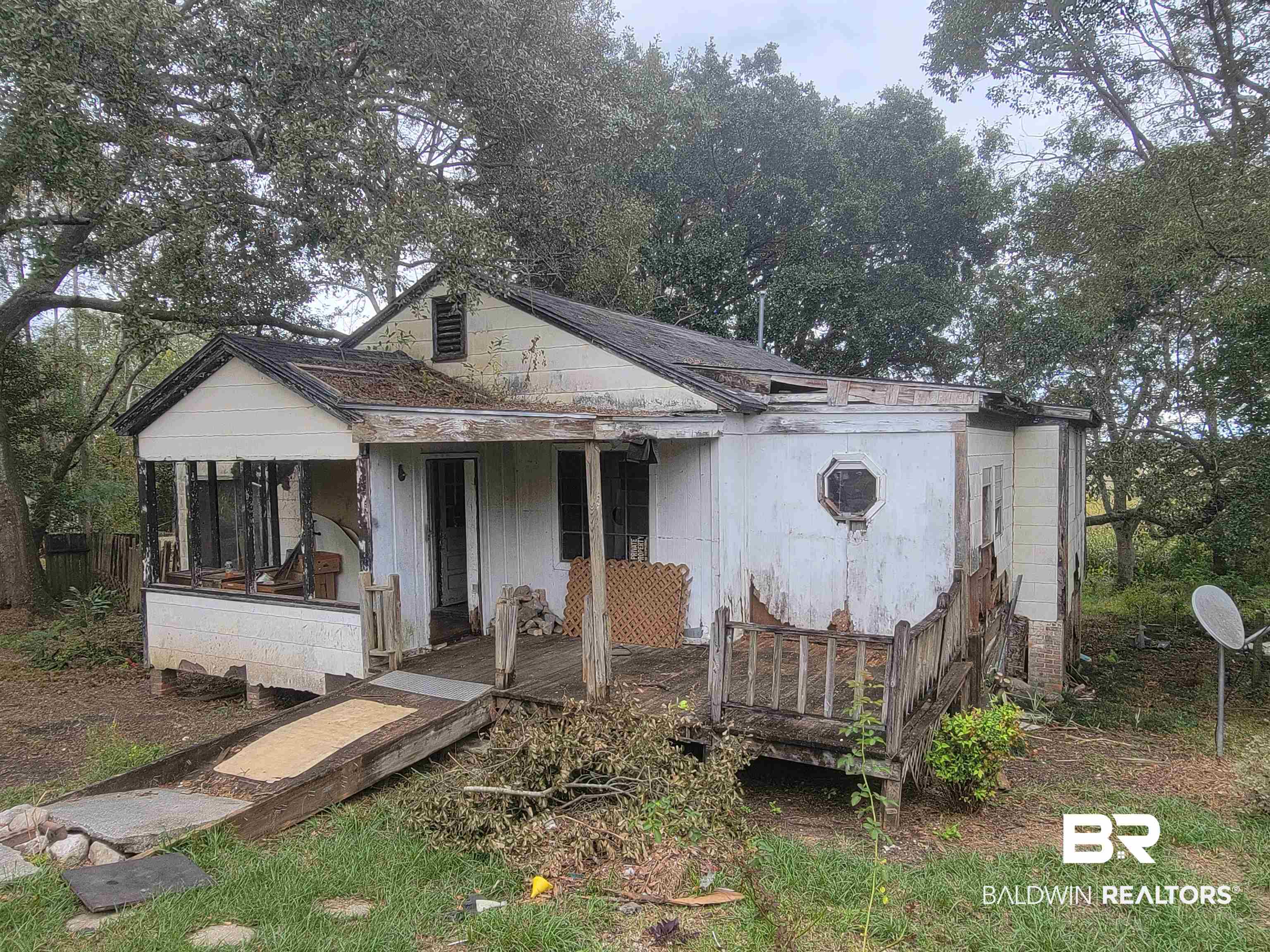 16 Ryan Street Mobile, AL 36611 - Photo 4 of 10