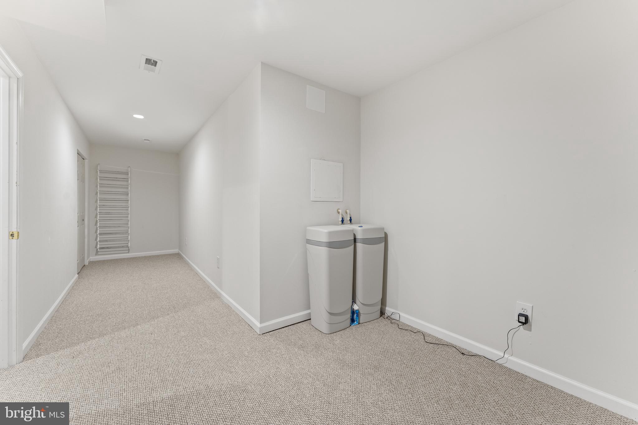 18350 Congressional Circle Ruther Glen, VA 22546 - Photo 46 of 55 a view of an empty room