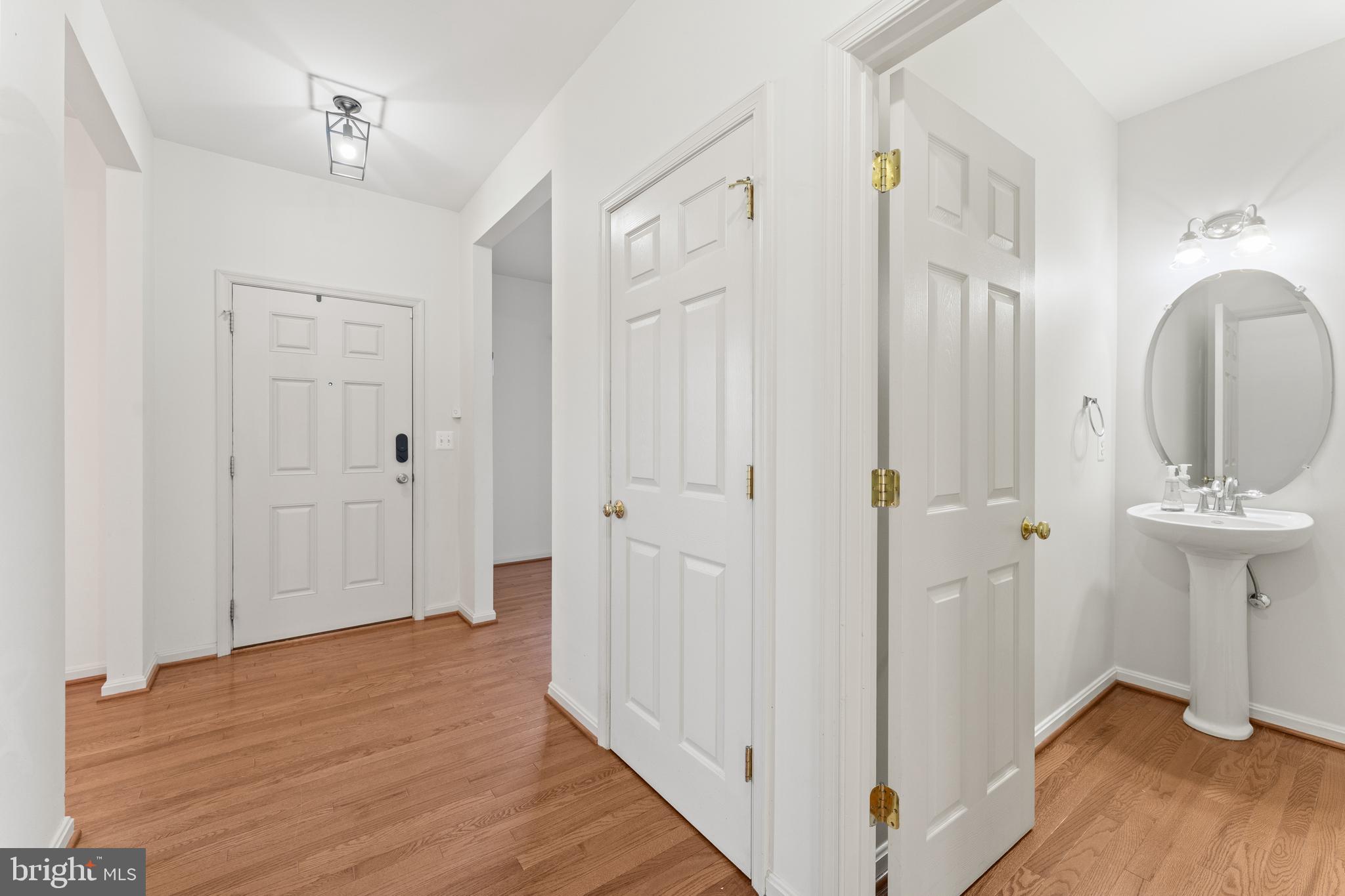 18350 Congressional Circle Ruther Glen, VA 22546 - Photo 9 of 55 a view of a bathroom from a hallway