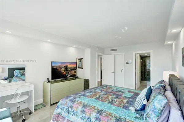 $4,500 | 2501 South Ocean Drive, Unit 1235, Hollywood, FL 33019