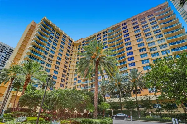 $4,500 | 2501 South Ocean Drive, Unit 1235, Hollywood, FL 33019