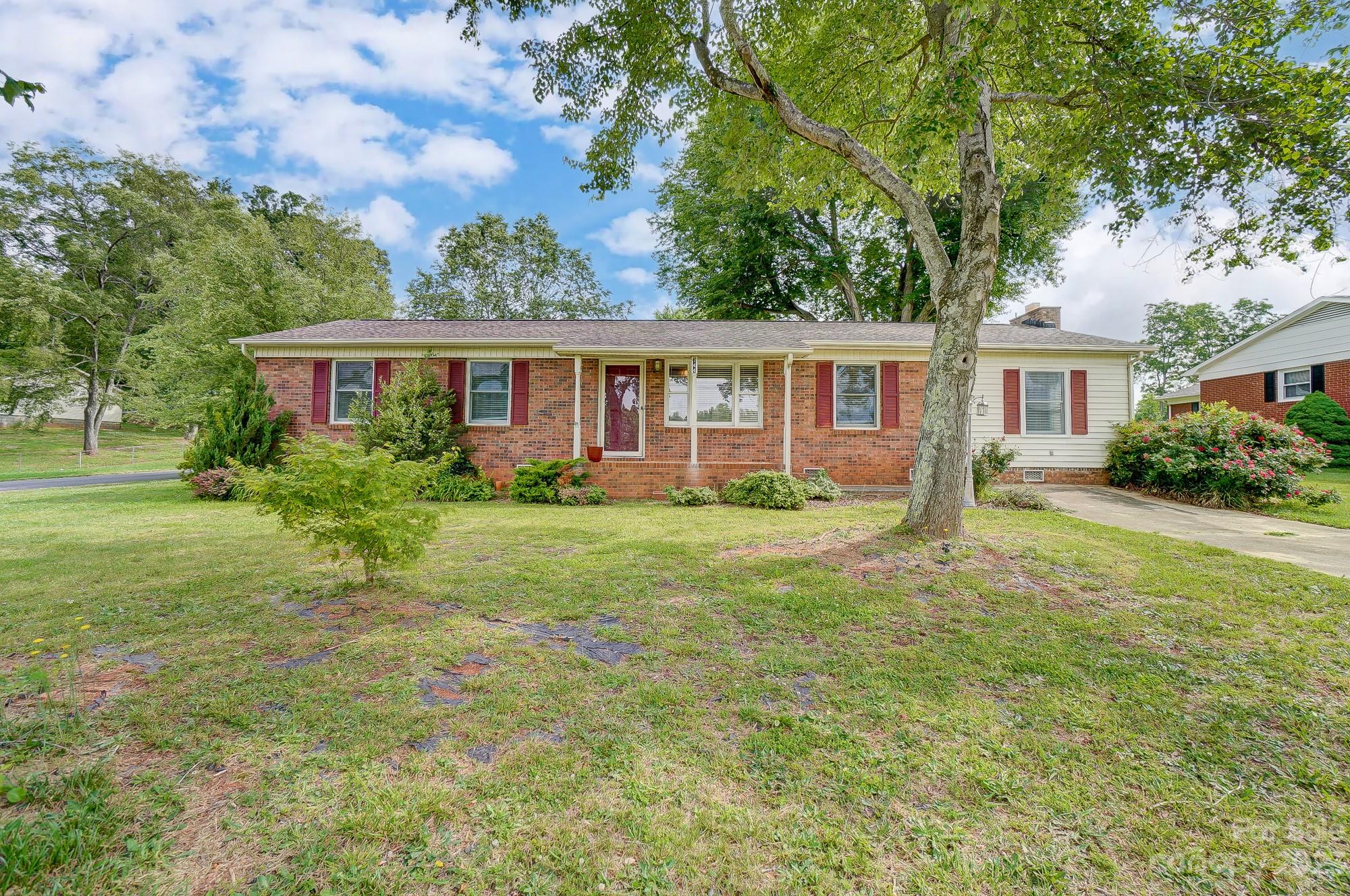 744 Ike Lynch Road Dallas, NC 28034 - Photo 1 of 47 front view of house with a yard