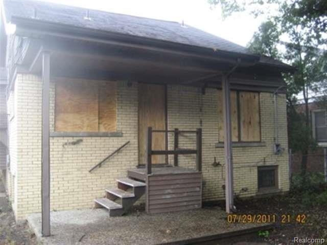 5280 Balfour Road Detroit, MI 48224 - Photo 2 of 7 Rear