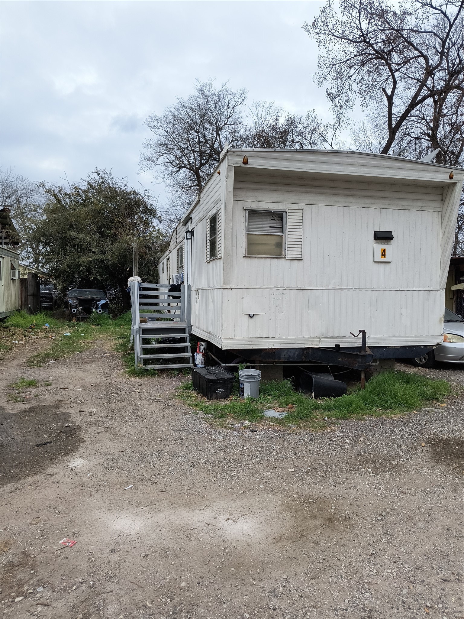 a view of a house with a back yard