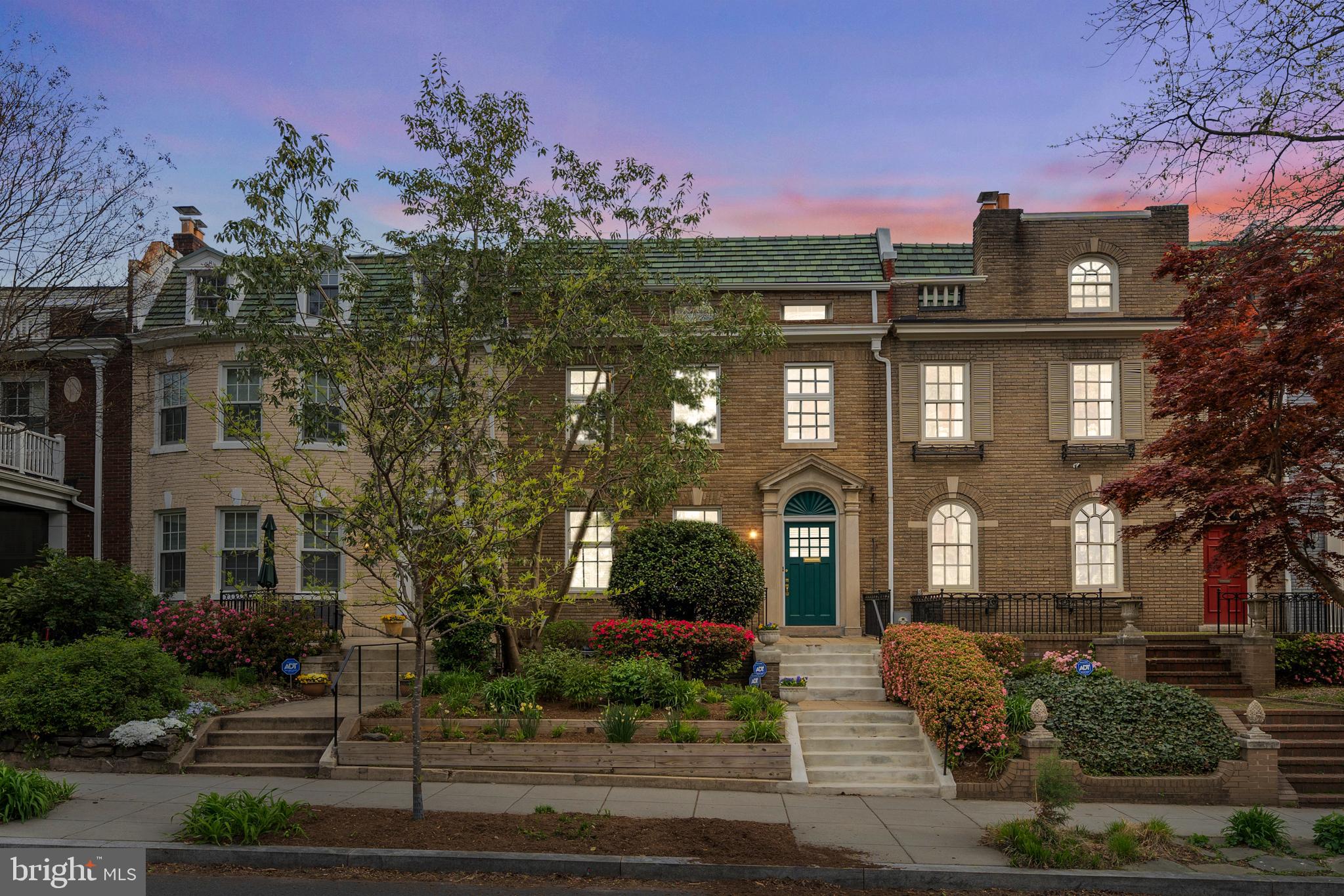 Beautiful 4 - level rowhouse in Woodley Park