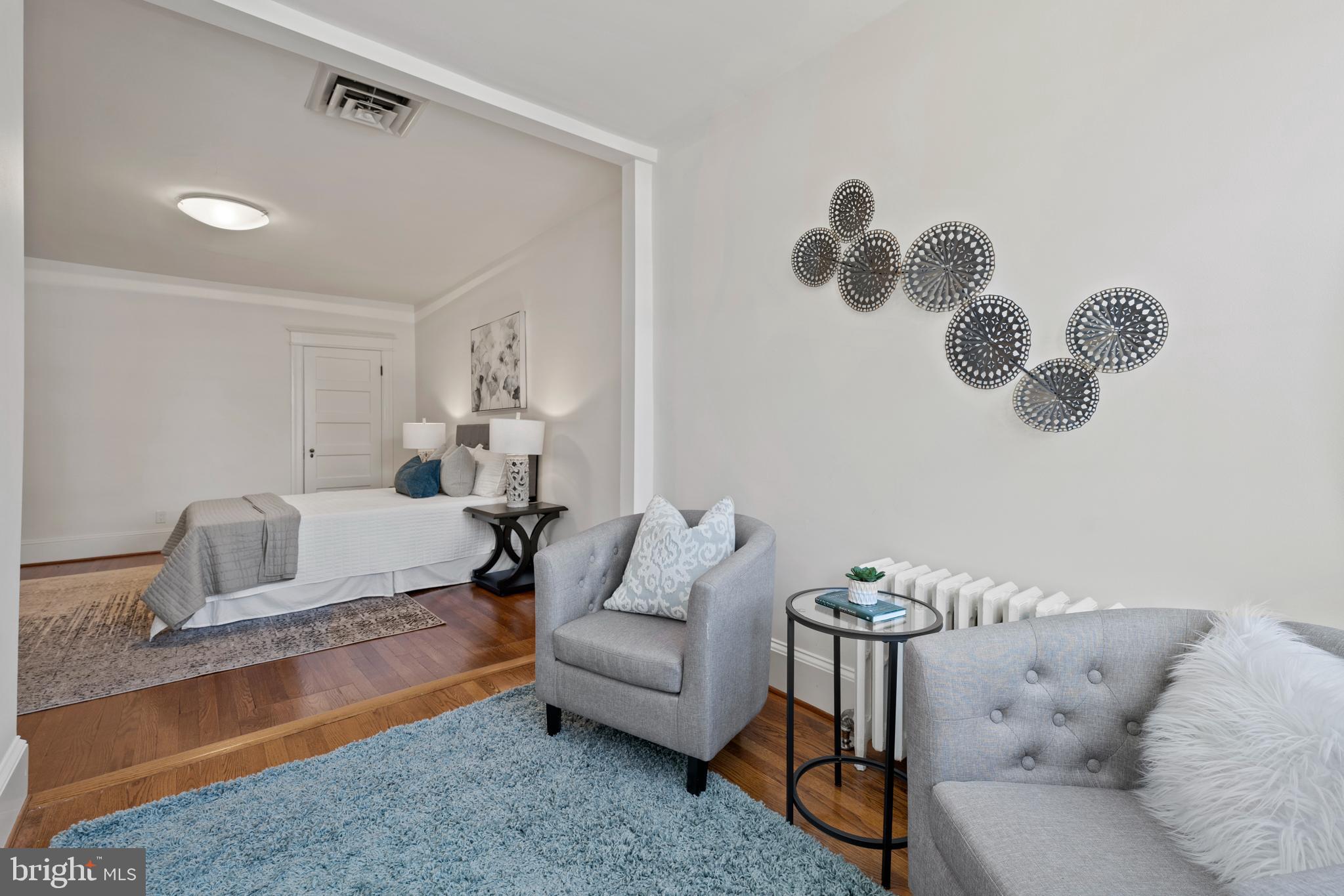 2709 Woodley Road Northwest Washington, DC 20008 - Photo 15 of 34 Sititng room in primary suite