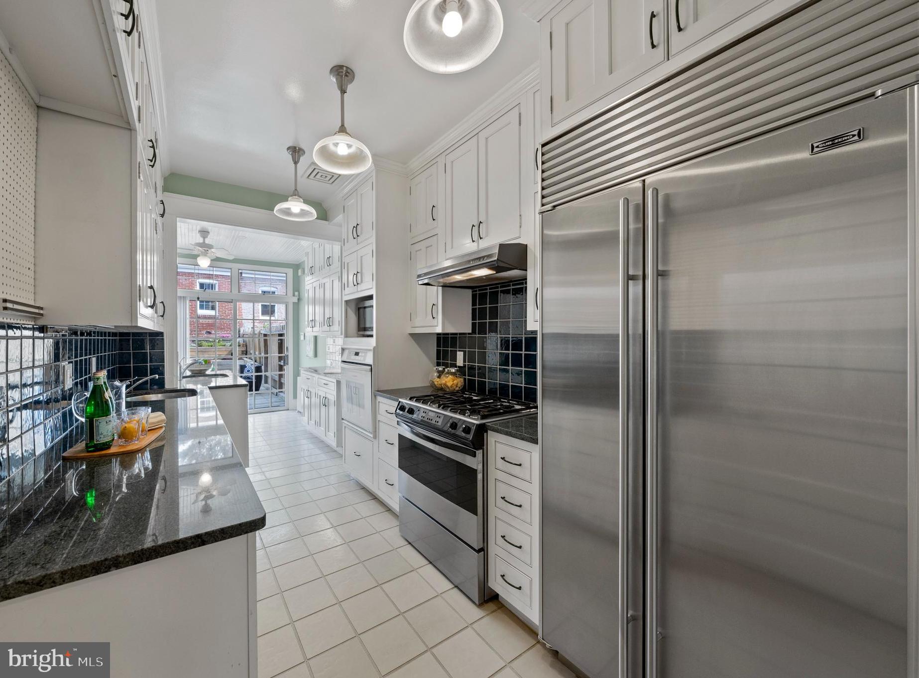 2709 Woodley Road Northwest Washington, DC 20008 - Photo 10 of 34 Kitchen
