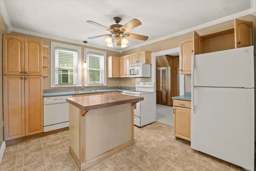 275 Summer Street Woonsocket, RI 02895 - Photo 13 of 40 Gallery Image 13