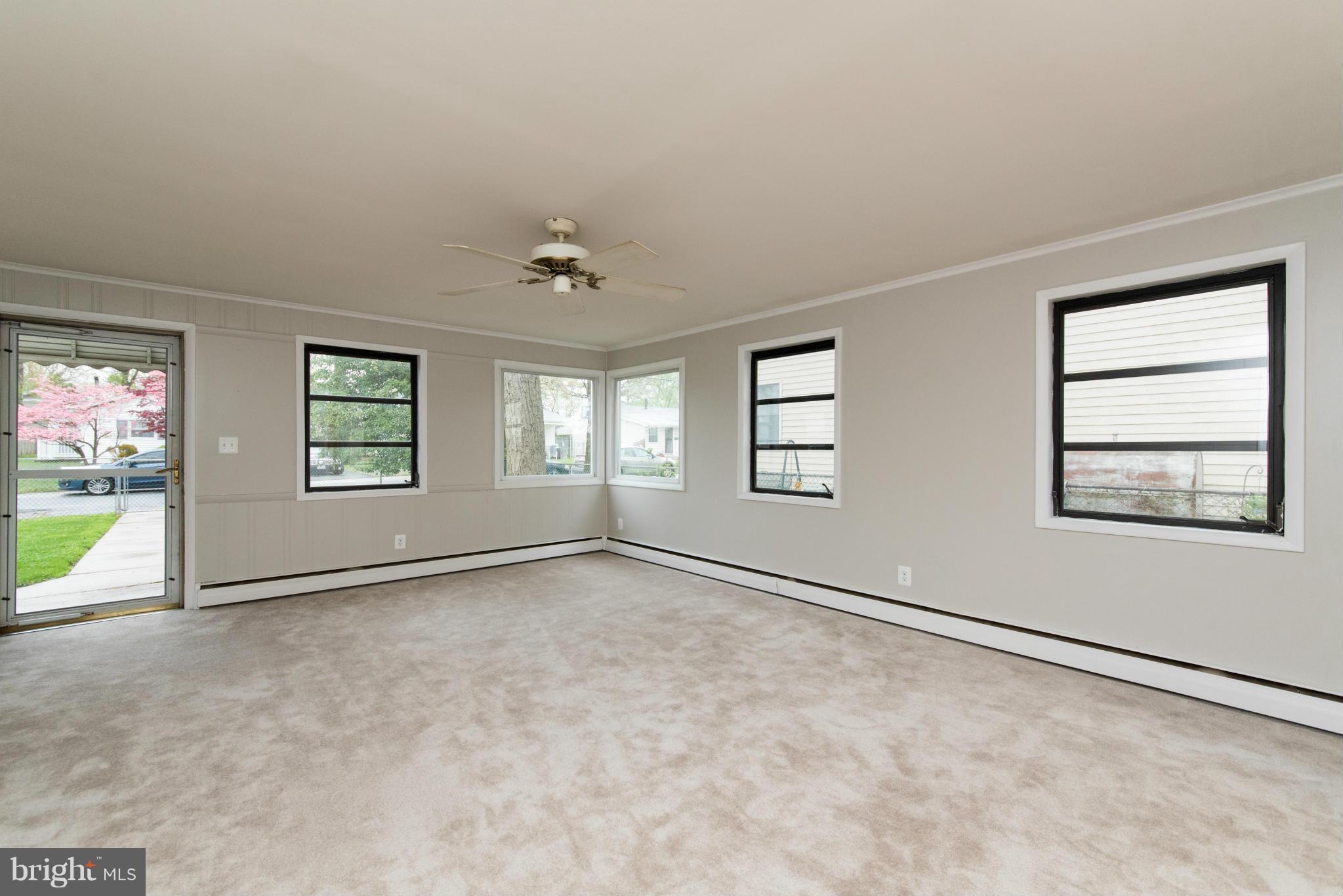 1210 4th Road Middle River, MD 21220 - Photo 2 of 30 Living Room