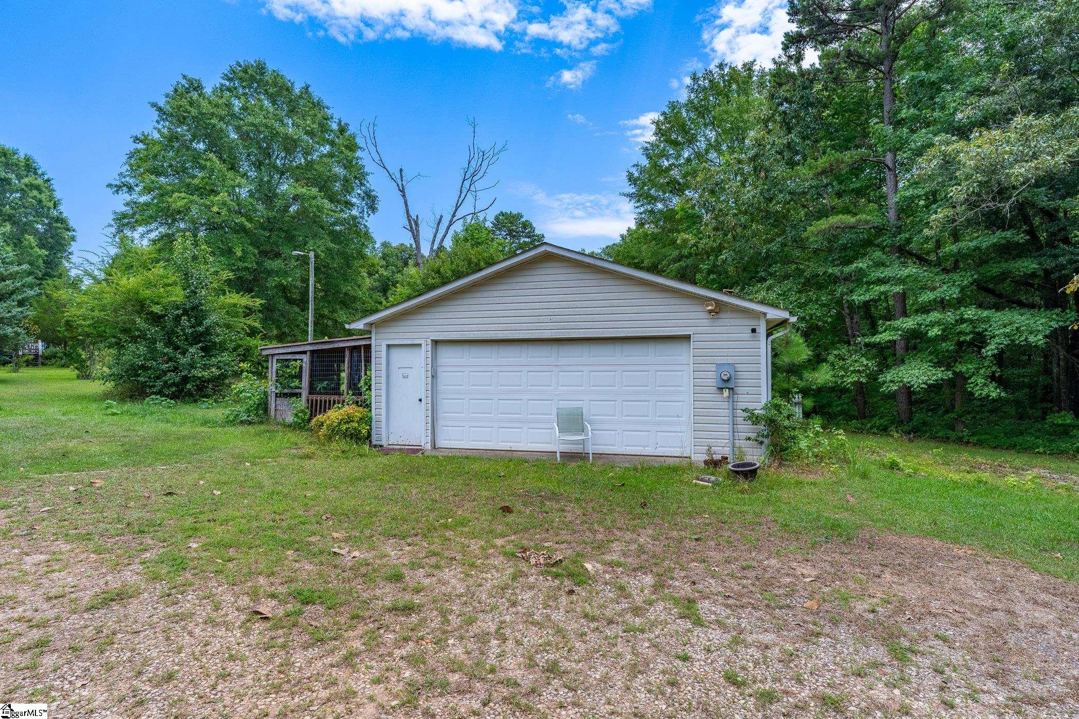 145 Finley Road Belton, SC 29627 - Photo 3 of 21