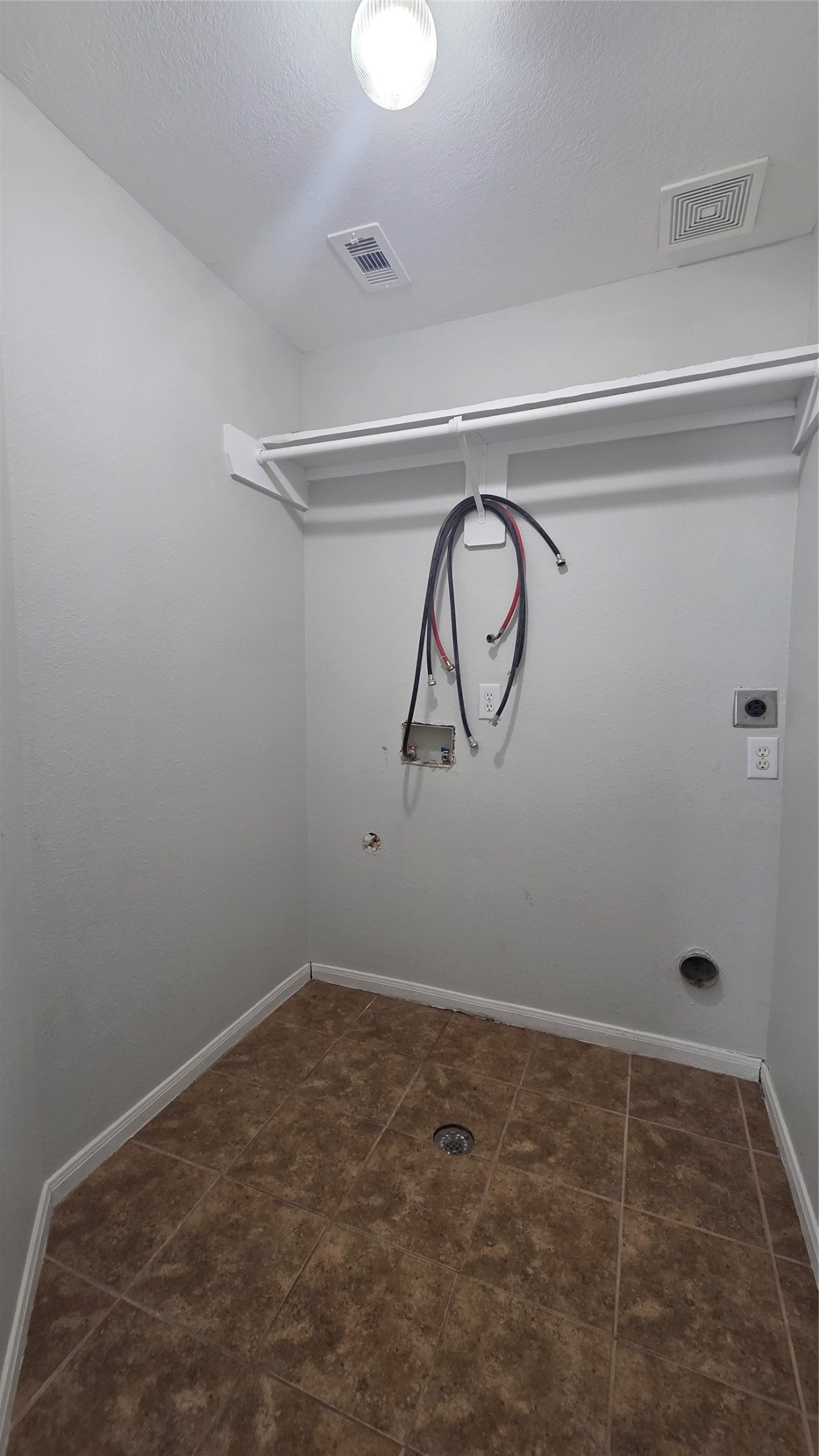 4121 Mallow Street, Unit A/B Houston, TX 77051 - Photo 38 of 50 Unit B - Washer/Dryer Room