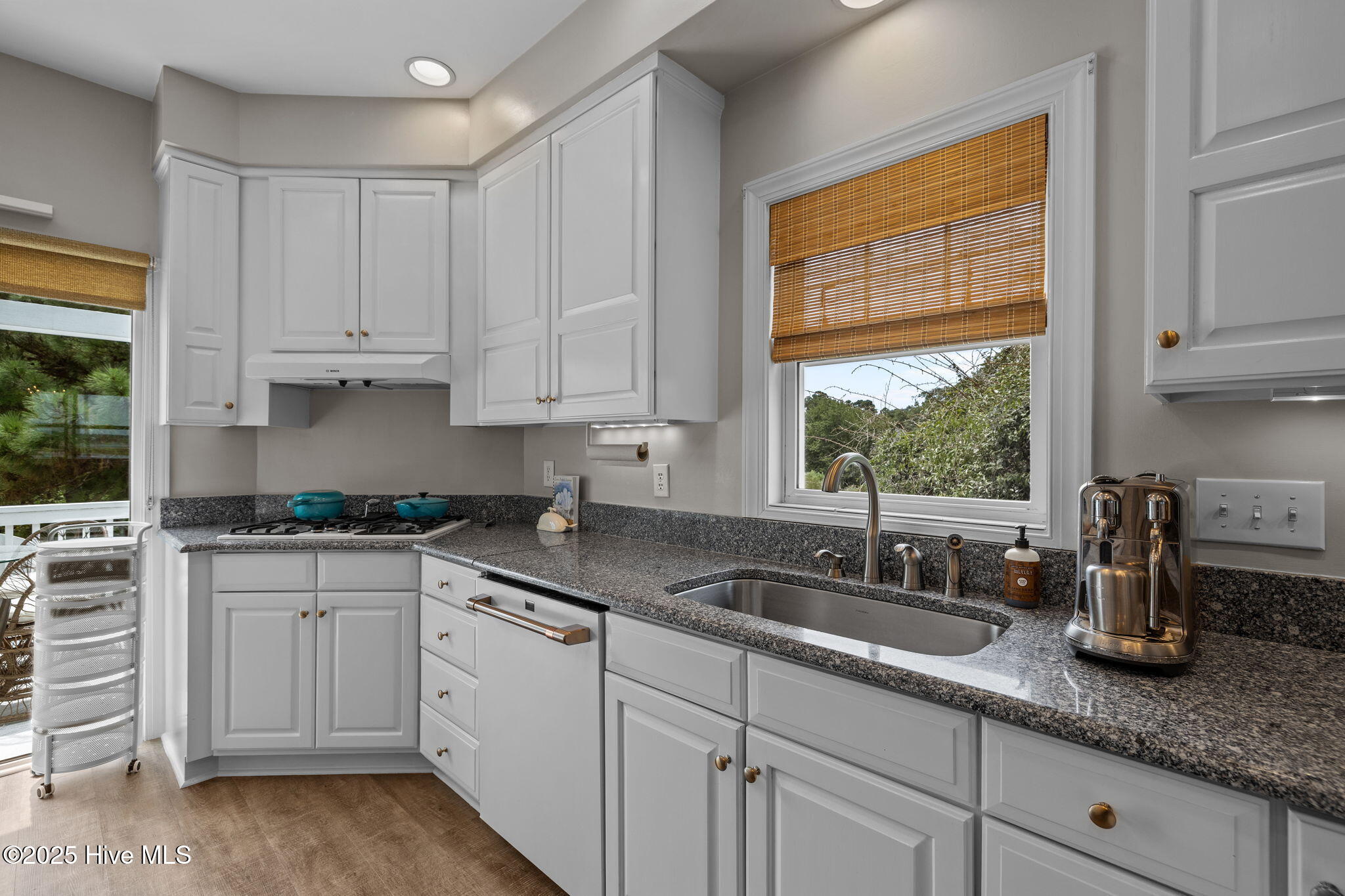 9920 Bluff Road Emerald Isle, NC 28594 - Photo 14 of 63 Kitchen