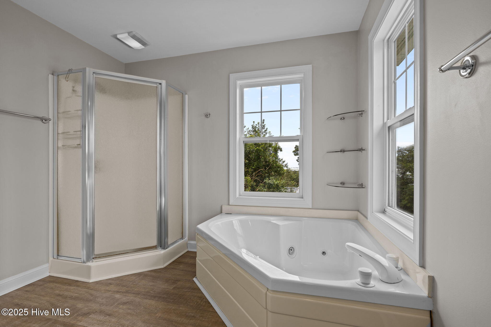 9920 Bluff Road Emerald Isle, NC 28594 - Photo 19 of 63 Jacuzzi tub & Separate Shower