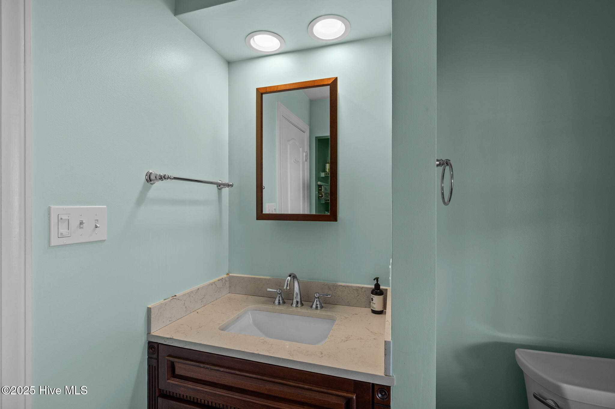 9920 Bluff Road Emerald Isle, NC 28594 - Photo 33 of 63 1st floor full bath