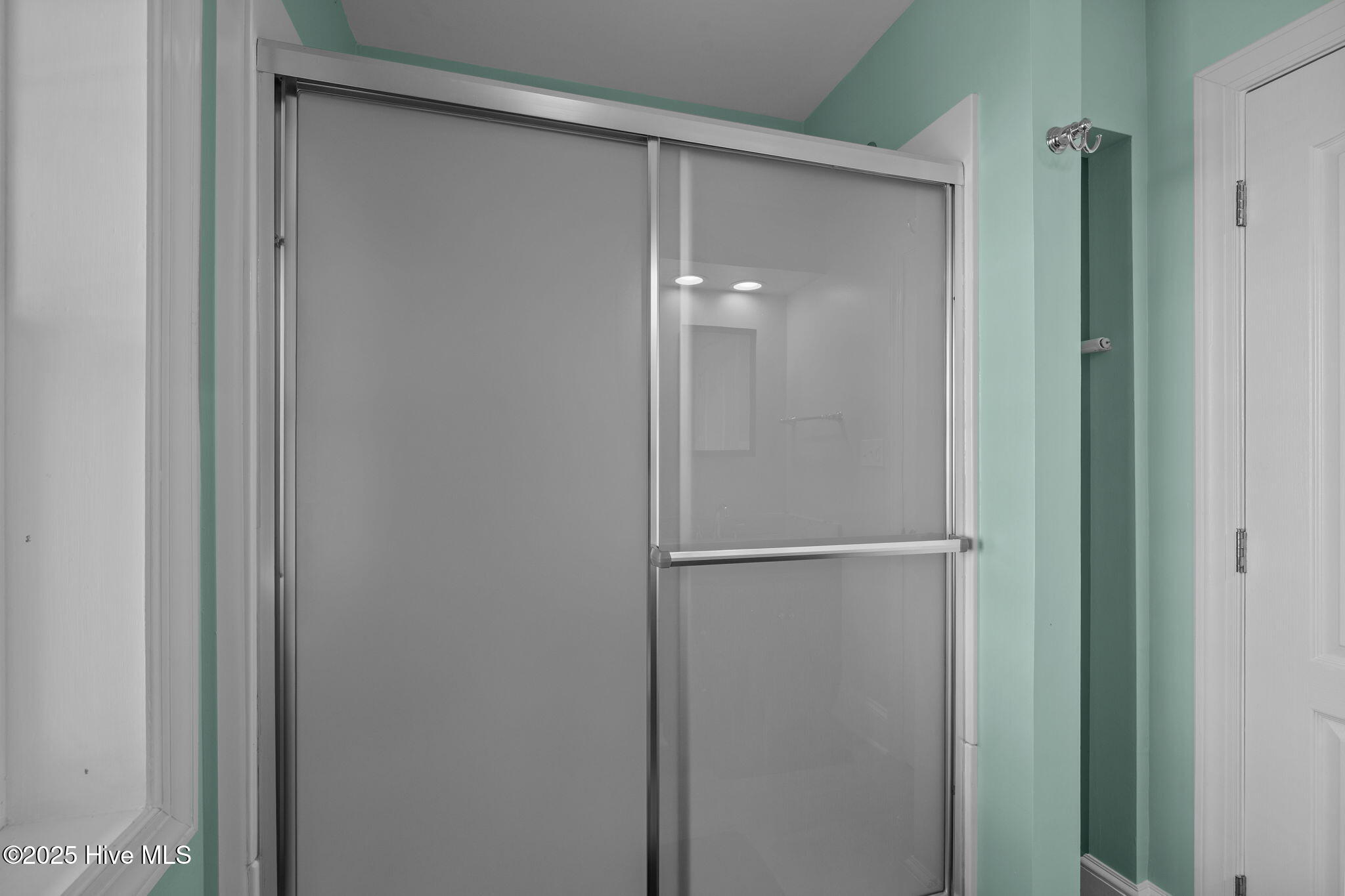 9920 Bluff Road Emerald Isle, NC 28594 - Photo 34 of 63 1st floor full bath