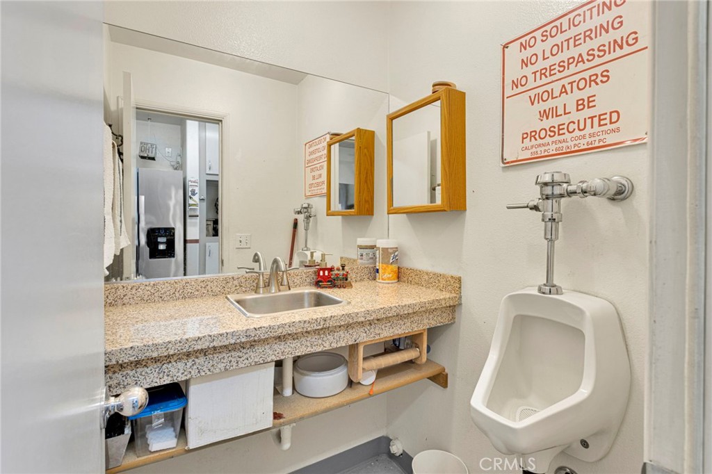 14185 Cuyamaca Road Apple Valley, CA 92307 - Photo 30 of 48