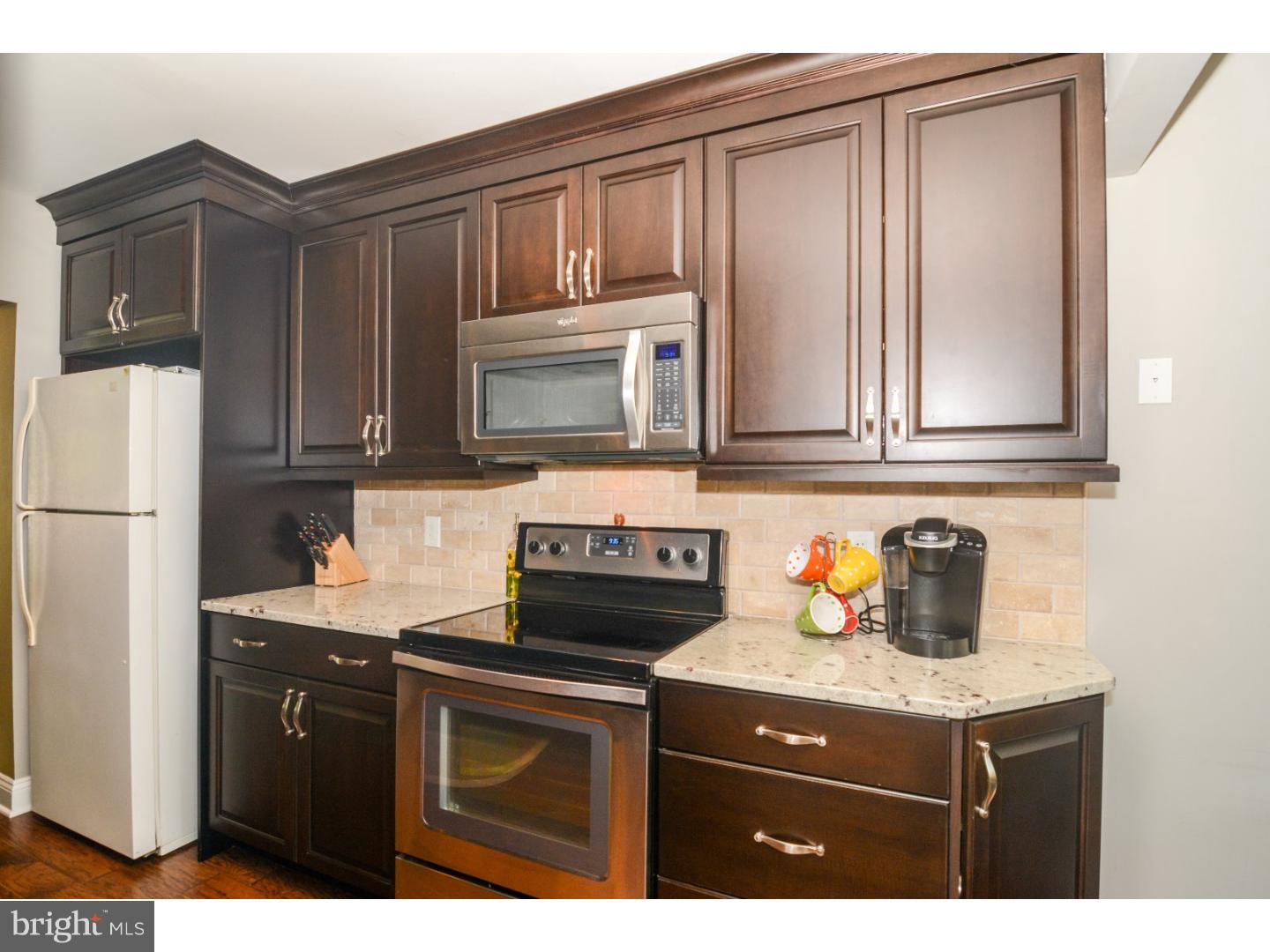 13 East Park Road Newtown, PA 18940 - Photo 3 of 25 Kitchen
