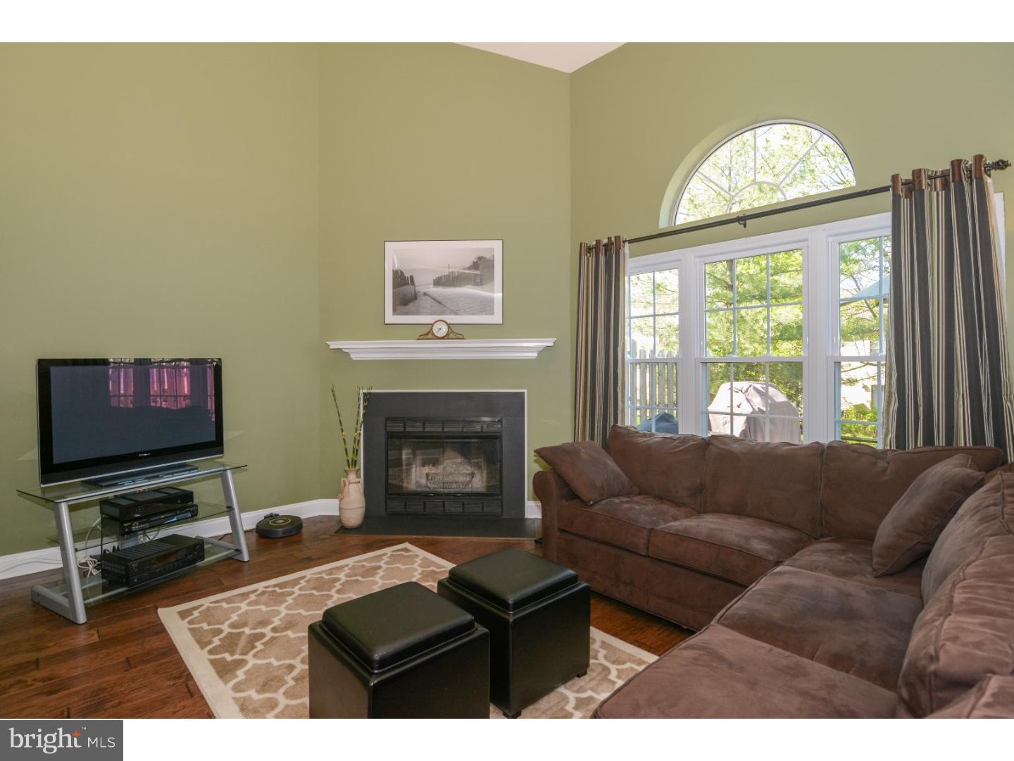13 East Park Road Newtown, PA 18940 - Photo 8 of 25 Family Room