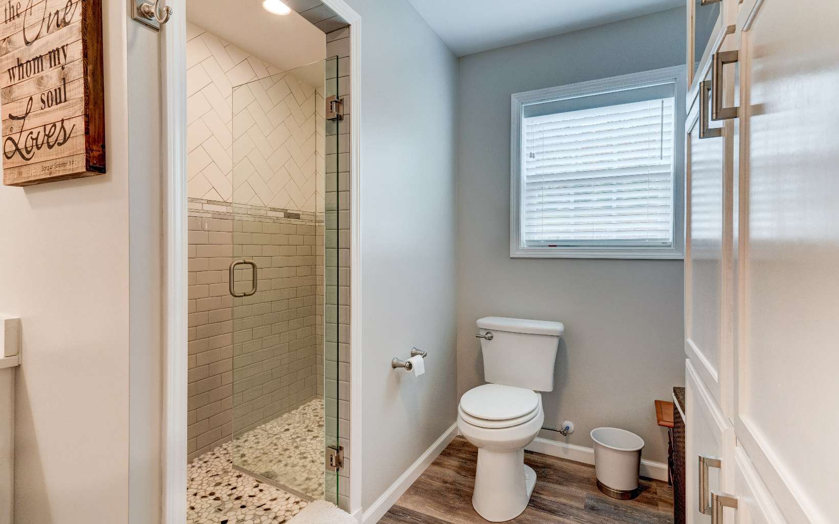 44 Linda Lane Blue Ridge, GA 30513 - Photo 17 of 32 a bathroom with a toilet and a shower