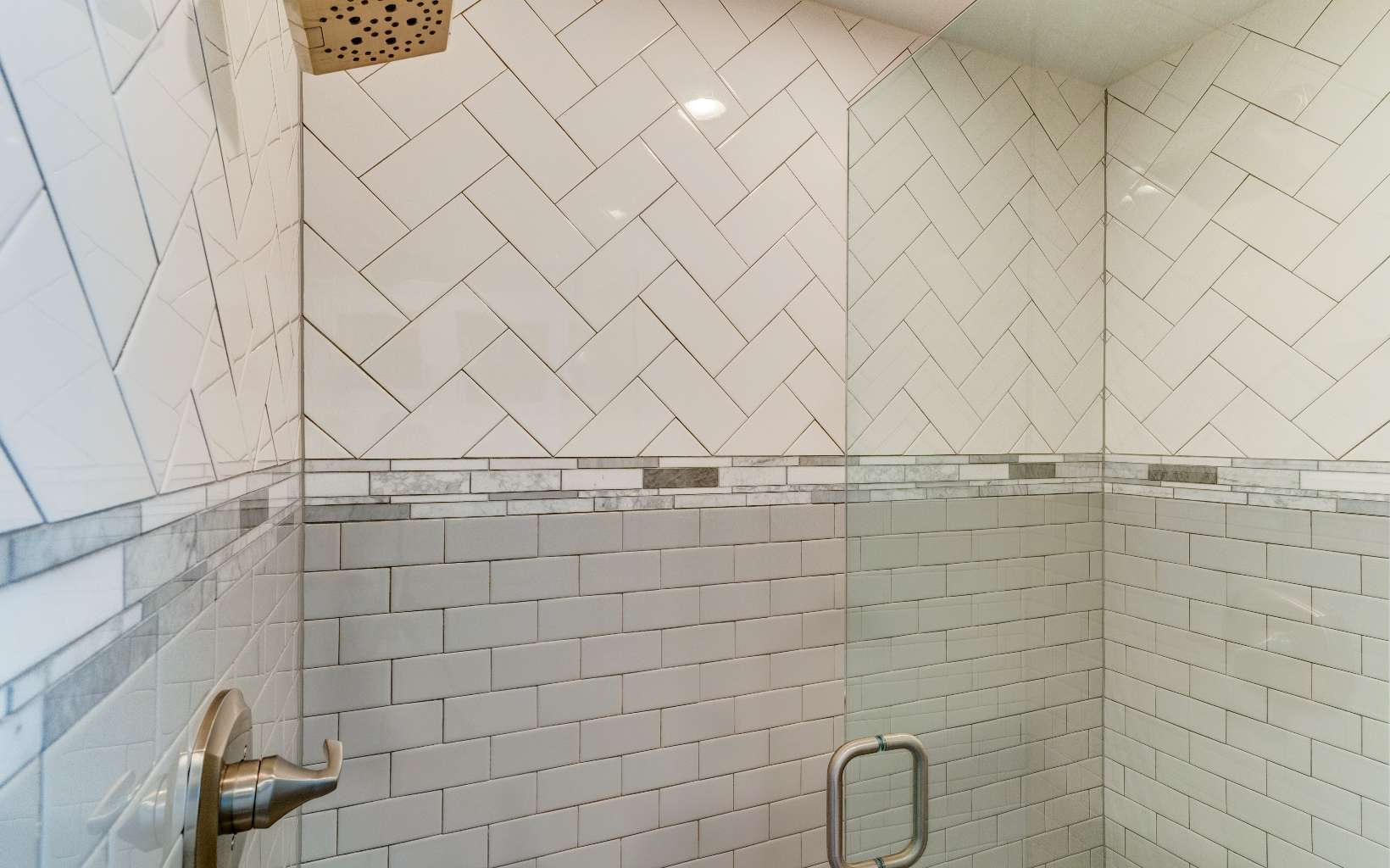 44 Linda Lane Blue Ridge, GA 30513 - Photo 18 of 32 a bathroom with a shower