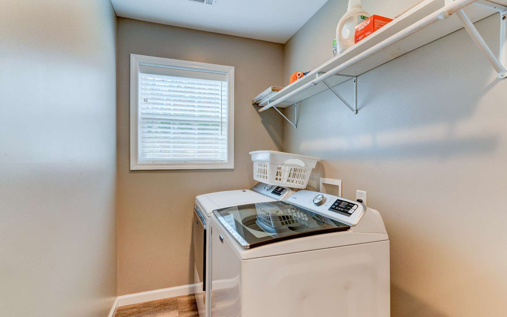 44 Linda Lane Blue Ridge, GA 30513 - Photo 23 of 32 a utility room with washer and dryer