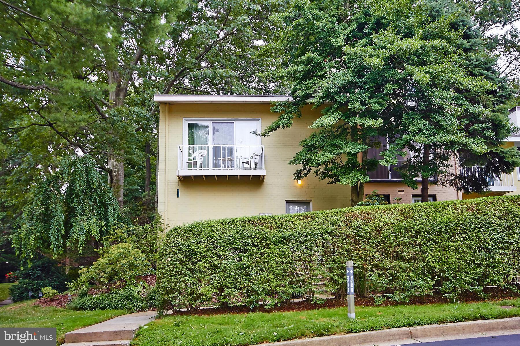 11445 Waterview Cluster Reston, VA 20190 - Photo 2 of 30 Exterior (Front)
