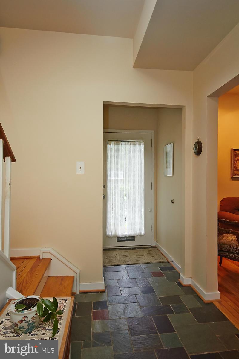 11445 Waterview Cluster Reston, VA 20190 - Photo 4 of 30 Interior (General)