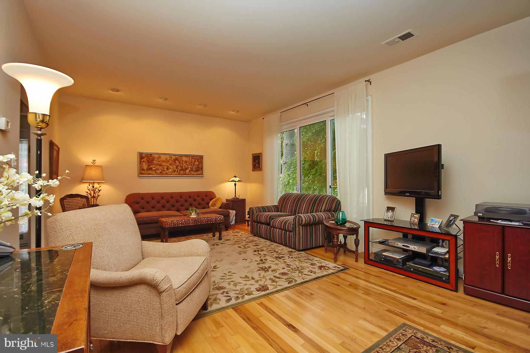 11445 Waterview Cluster Reston, VA 20190 - Photo 6 of 30 Living Room