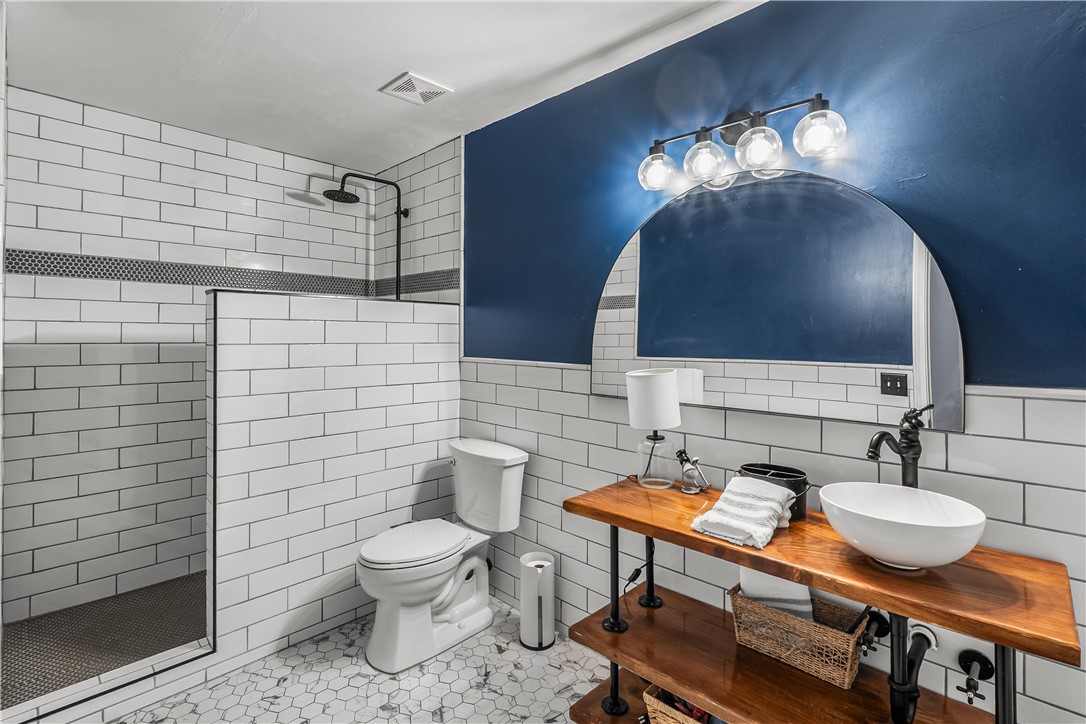 181 Crowe Creek Church Road Six Mile, SC 29682 - Photo 9 of 29