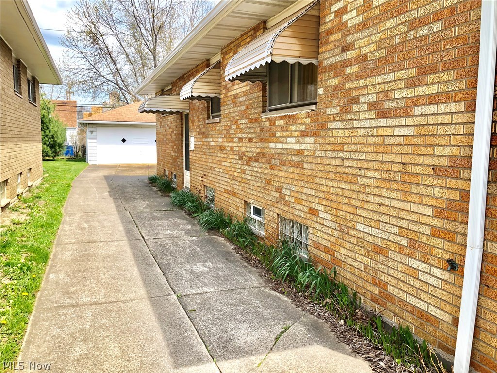 13525 Carpenter Road Garfield Heights, OH 44125 - Photo 15 of 19